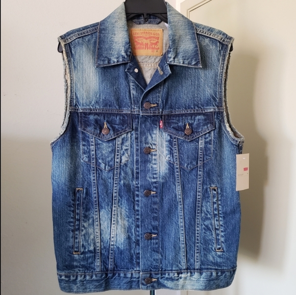 Levi's Vest - Picture 1 of 6